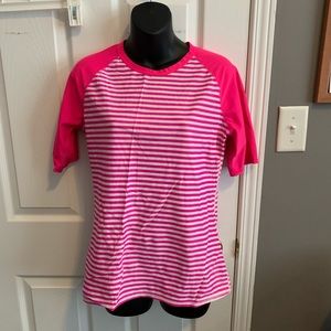 2/20$ 🛍 Old Navy Swim Shirt Large